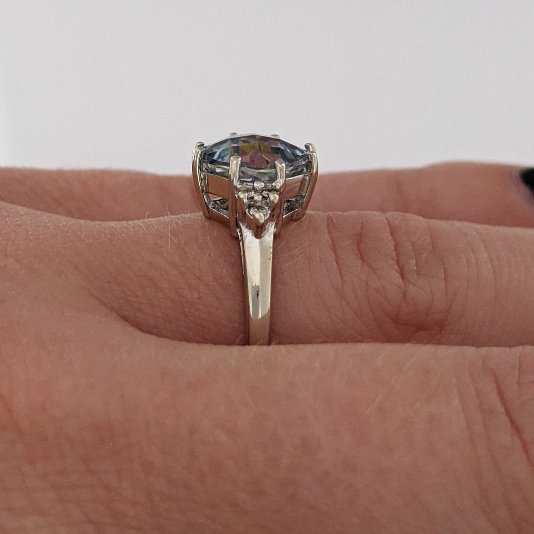10K WHITE MYSTIC TOPAZ CUSHION CUT 8MM WITH (6) MELEE ESTATE RING 2.9 GRAMS