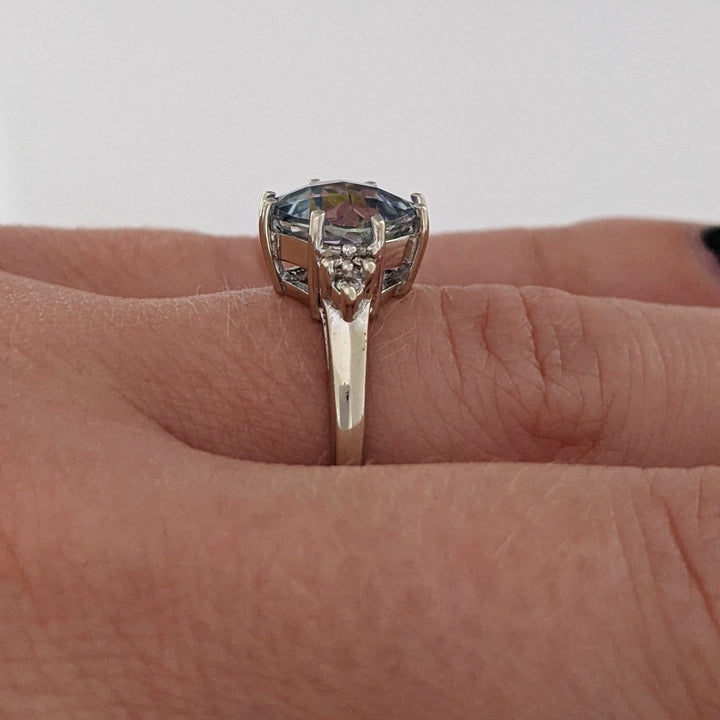10K WHITE MYSTIC TOPAZ CUSHION CUT 8MM WITH (6) MELEE ESTATE RING 2.9 GRAMS