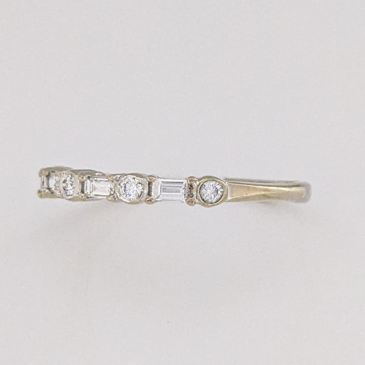 14K WHITE .22 CARAT TOTAL WEIGHT SI1 G DIAMOND ROUND (5) BAGUETTE (4) ESTATE BAND 1.7 GRAMS