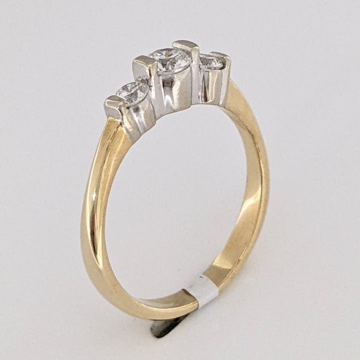 14K .40 CARAT TOTAL WEIGHT SI2 H DIAMOND ROUND (3) BAR SET TRINITY ESTATE RING 3.1 GRAMS