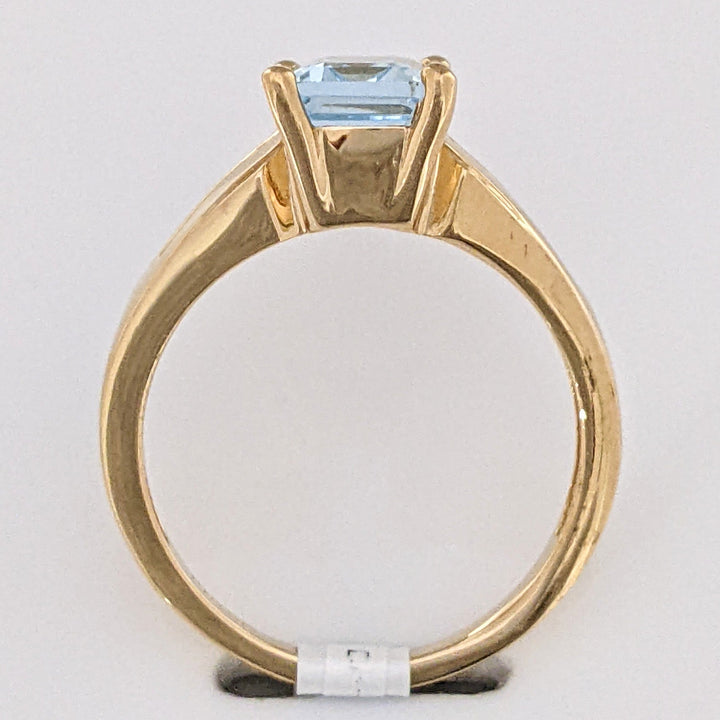 14K AQUAMARINE EMERALD CUT 6X9 WITH .10 DIAMOND TOTAL WEIGHT (10) ROUND ESTATE RING 3.8 GRAMS