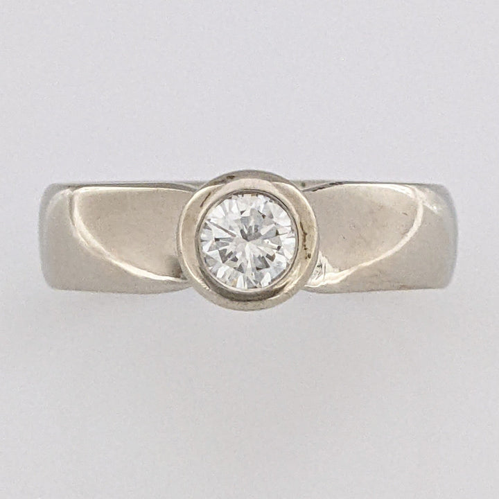 10K WHITE .34 CARAT TOTAL SI1 I DIAMOND ROUND BEZEL SET ESTATE RING 4.3 GRAMS