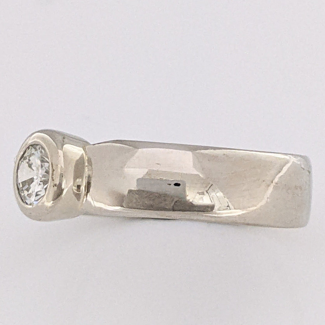 10K WHITE .34 CARAT TOTAL SI1 I DIAMOND ROUND BEZEL SET ESTATE RING 4.3 GRAMS