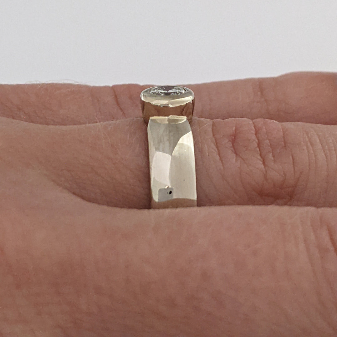 10K WHITE .34 CARAT TOTAL SI1 I DIAMOND ROUND BEZEL SET ESTATE RING 4.3 GRAMS