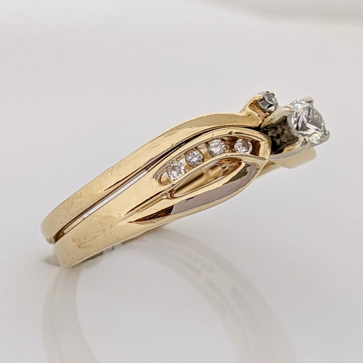 14K .25 CARAT TOTAL WEIGHT ROUND I1 H WITH (9) ROUND .06 TOTAL WEIGHT ESTATE SET 5.5 GRAMS