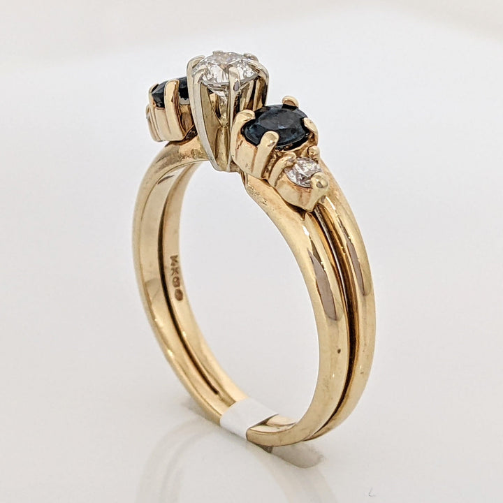 14K .26 CARAT TOTAL WEIGHT I1 G DIAMOND ROUND (3) WITH (2) 3X4 SAPPHIRE OVAL ESTATE RING/SET 3.9 GRAMS