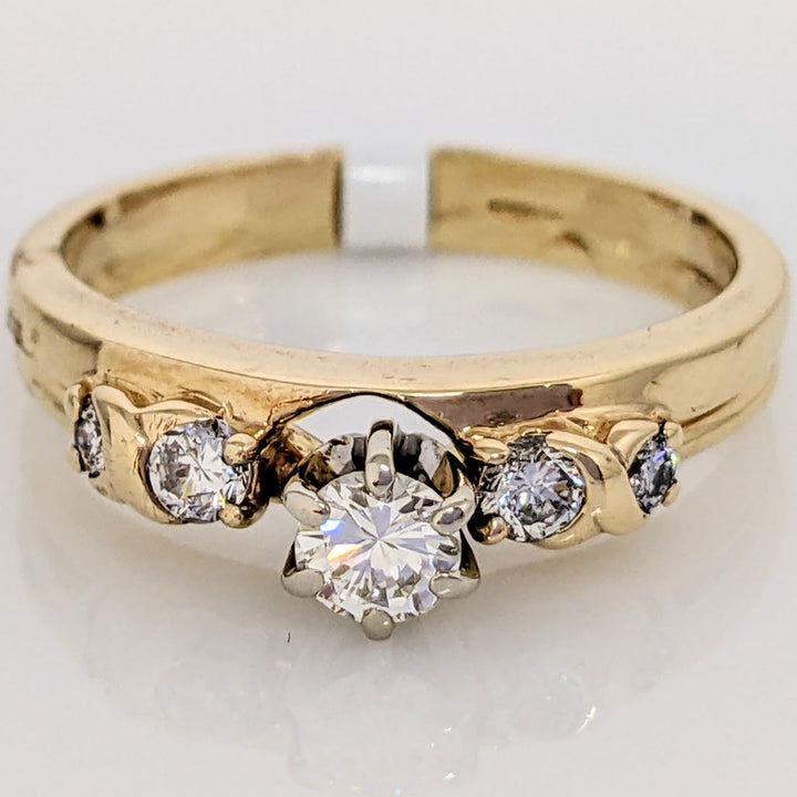 14K .41 CARAT TOTAL WEIGHT SI2 J DIAMOND ROUND (5) ESTATE RING 3.9 GRAMS