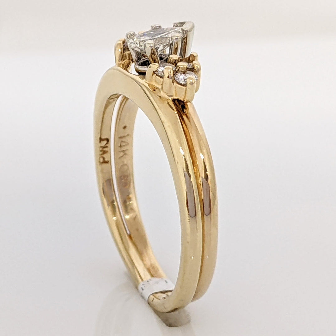 14K .30 CARAT TOTAL WEIGHT VS1 H-I DIAMOND PEAR WITH (6) ROUND ESTATE SET 3.4 GRAMS