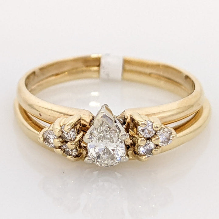 14K .30 CARAT TOTAL WEIGHT VS1 H-I DIAMOND PEAR WITH (6) ROUND ESTATE SET 3.4 GRAMS