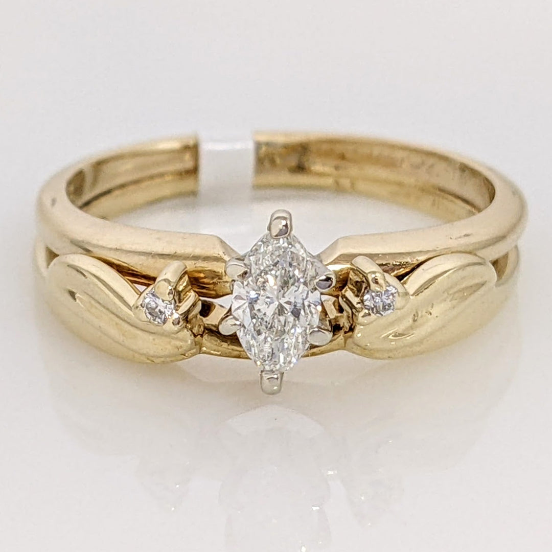 14K .28 CARAT TOTAL WEIGHT SI2 I DIAMOND MARQUISE CUT WITH (2) ROUND ESTATE SET 3.8 GRAMS