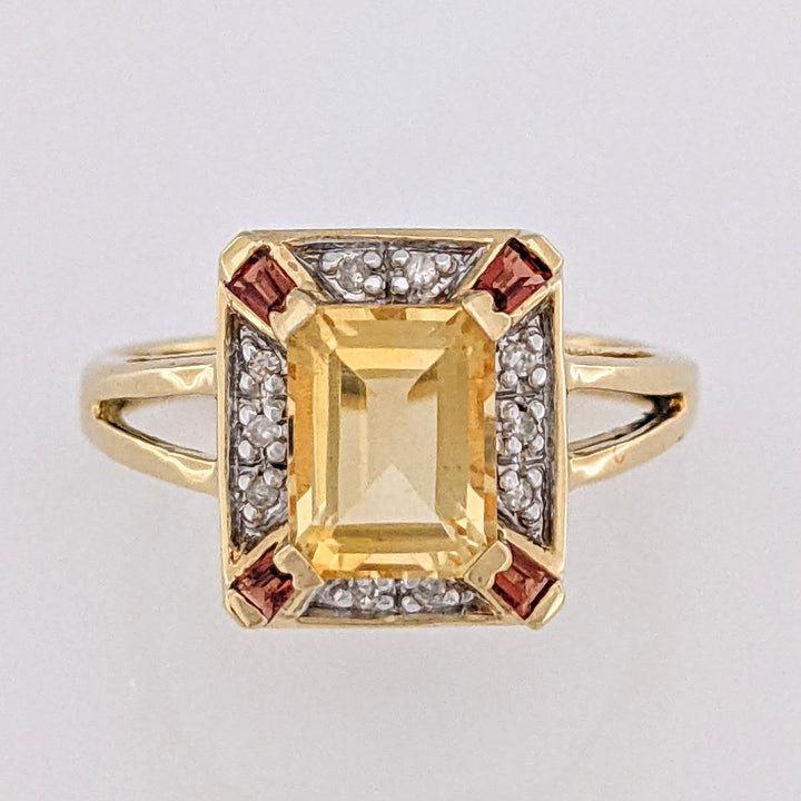 10K CITRINE EMERALD CUT 6X8 WITH (4) GARNET BAGUETTE AND (10) MELEE ESTATE RING 3.1 GRAMS