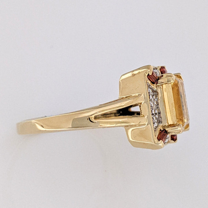 10K CITRINE EMERALD CUT 6X8 WITH (4) GARNET BAGUETTE AND (10) MELEE ESTATE RING 3.1 GRAMS