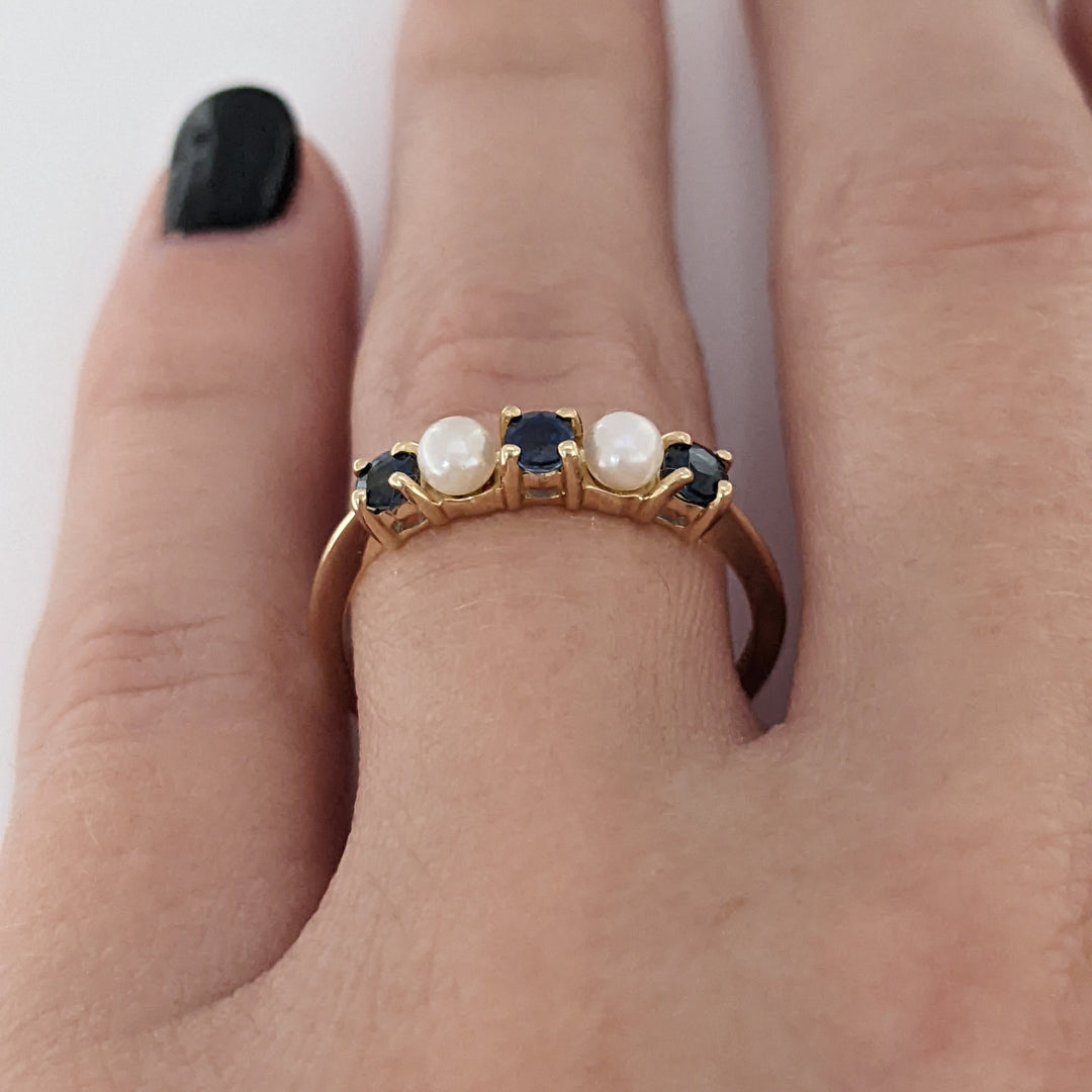 18K SAPPHIRE ROUND (3) 3MM WITH (2) PEARL 3MM ESTATE TIFFANY BAND 1.6 GRAMS