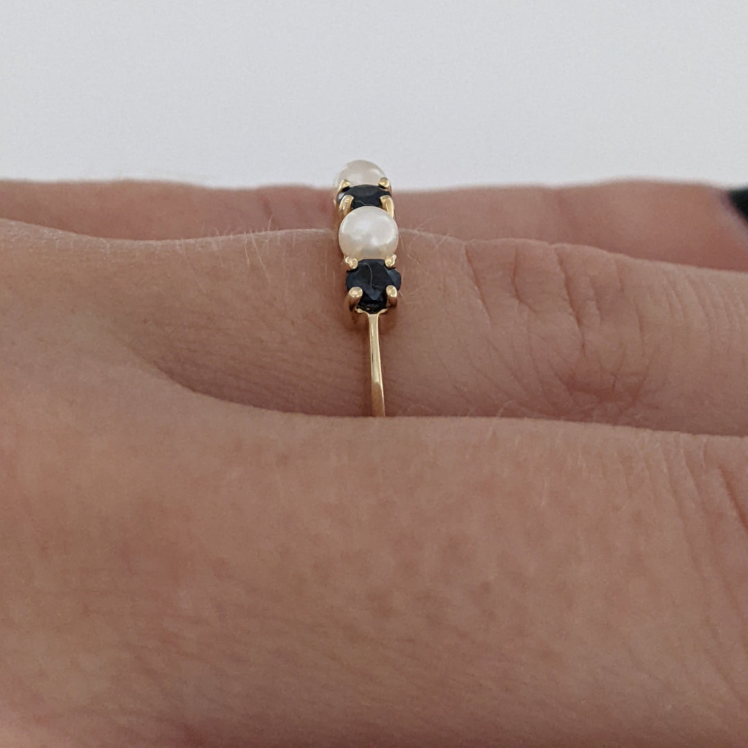 18K SAPPHIRE ROUND (3) 3MM WITH (2) PEARL 3MM ESTATE TIFFANY BAND 1.6 GRAMS