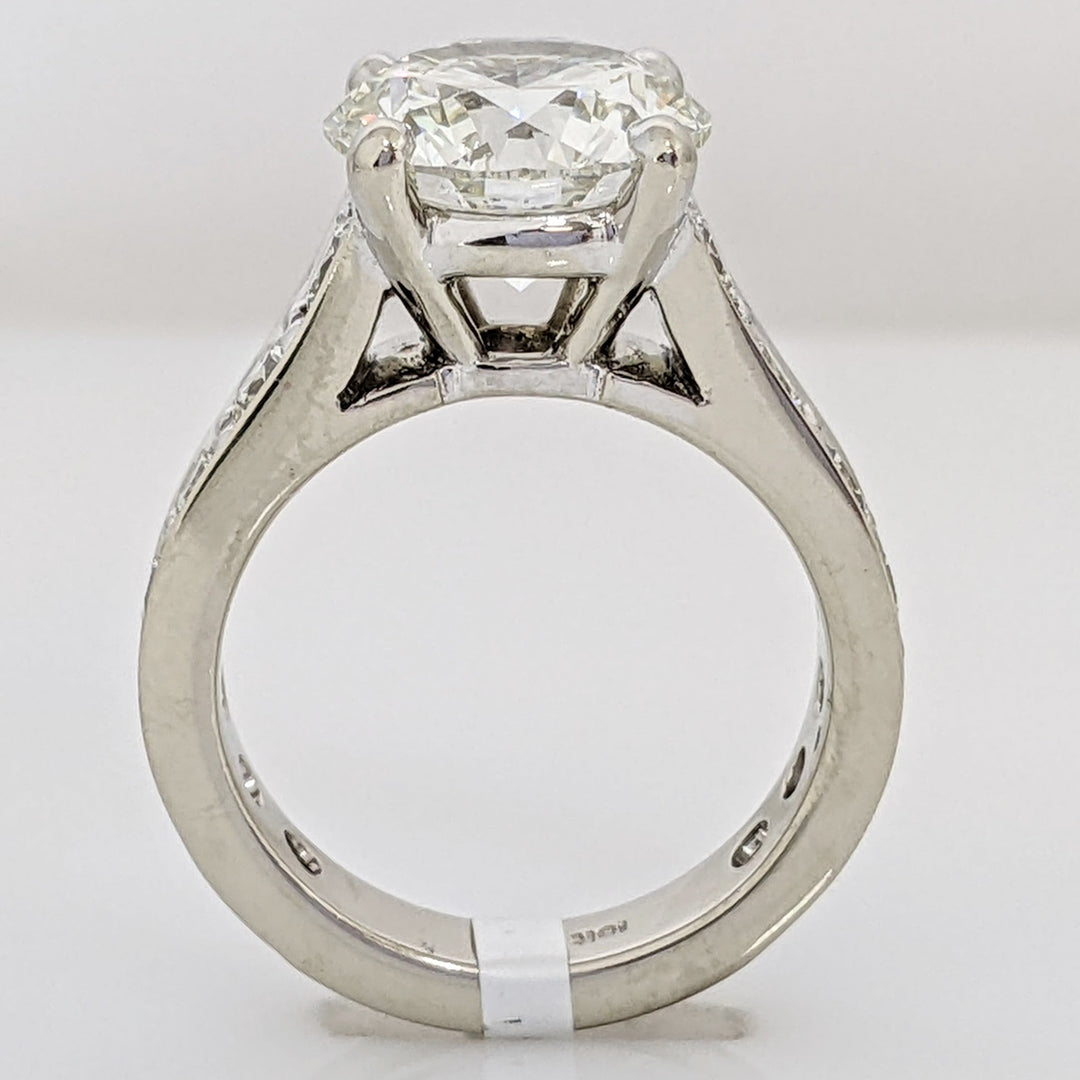 18K WHITE 3.44 CARAT TOTAL SI1 L DIAMOND ROUND WITH 1.32 CARAT TOTAL WEIGHT SI H (14) ESTATE RING 7.0 GRAMS