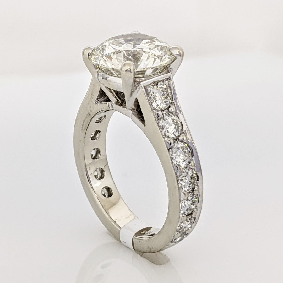 18K WHITE 3.44 CARAT TOTAL SI1 L DIAMOND ROUND WITH 1.32 CARAT TOTAL WEIGHT SI H (14) ESTATE RING 7.0 GRAMS