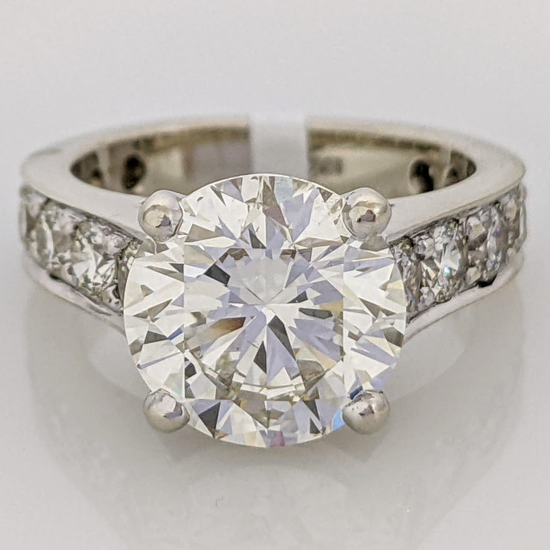 18K WHITE 3.44 CARAT TOTAL SI1 L DIAMOND ROUND WITH 1.32 CARAT TOTAL WEIGHT SI H (14) ESTATE RING 7.0 GRAMS