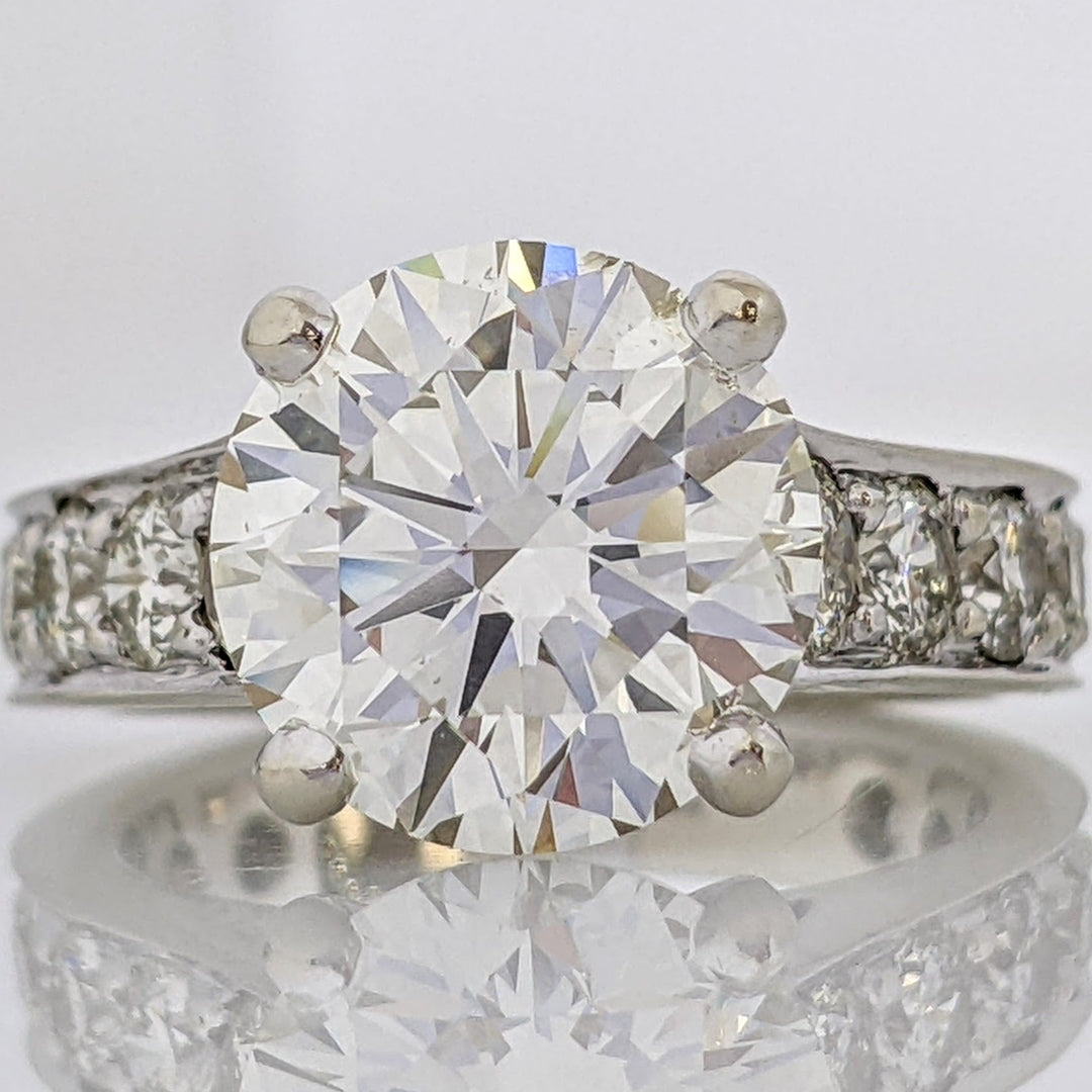 18K WHITE 3.44 CARAT TOTAL SI1 L DIAMOND ROUND WITH 1.32 CARAT TOTAL WEIGHT SI H (14) ESTATE RING 7.0 GRAMS