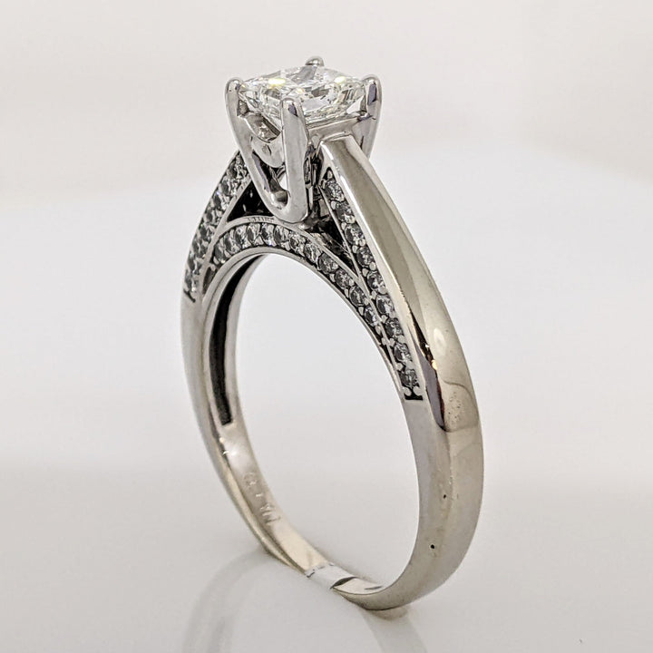 14K WHITE 1.13 CARAT TOTAL WEIGHT I1 G DIAMOND PRINCESS CUT WITH (48) ROUND MELEE ESTATE RING 4.7 GRAMS