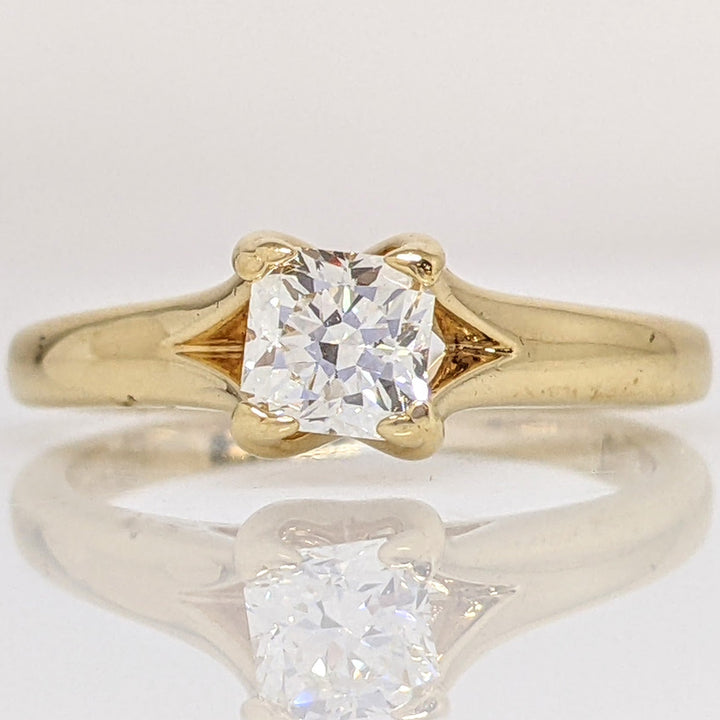 18K .62 CARAT TOTAL VS1 H DIAMOND CUSHION CUT SOLITAIRE ESTATE RING 3.8 GRAMS