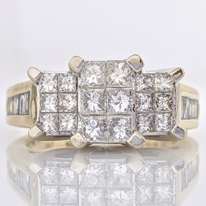 14K 1.50 CARAT TOTAL WEIGHT I1 H DIAMOND PRINCESS CUT (18) BAGUETTE (16) ESTATE CLUSTER RING 8.1 GRAMS