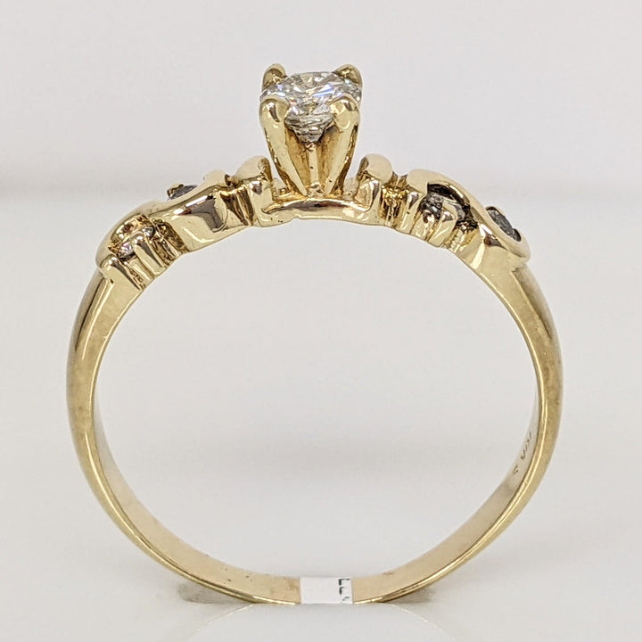 10K .41 CARAT TOTAL WEIGHT I1 H DIAMOND ROUND (5) SWIRL DESIGN ESTATE RING 2.8 GRAMS