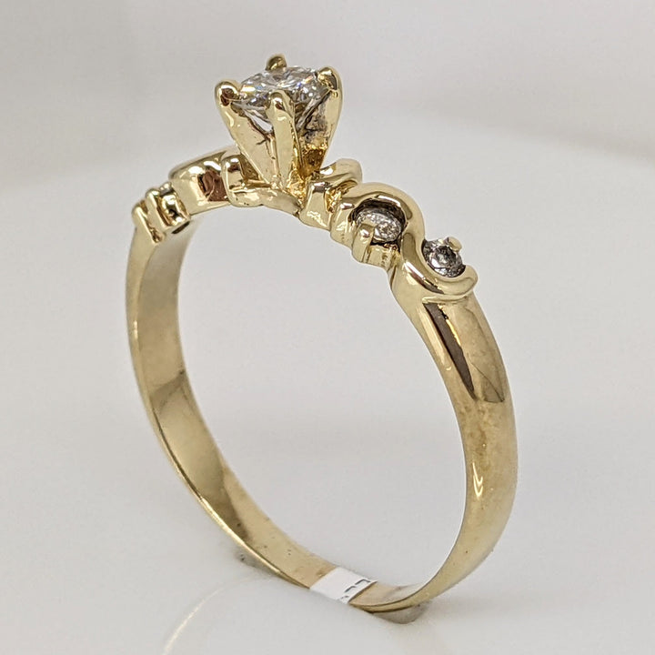 10K .41 CARAT TOTAL WEIGHT I1 H DIAMOND ROUND (5) SWIRL DESIGN ESTATE RING 2.8 GRAMS