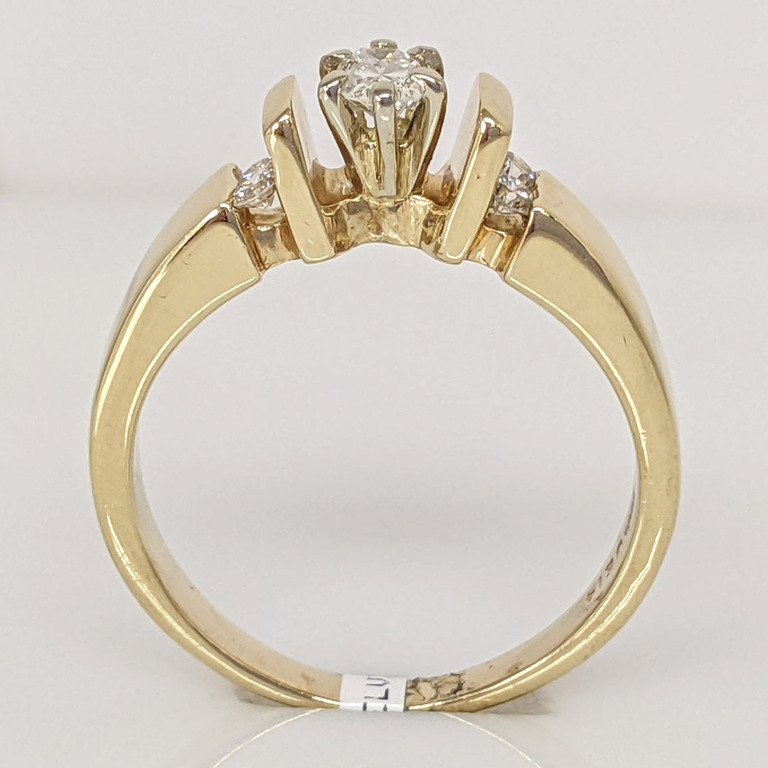 14K .37 CARAT TOTAL WEIGHT SI2 I OVAL WITH (4) ROUND DIAMOND ESTATE RING 4.9 GRAMS