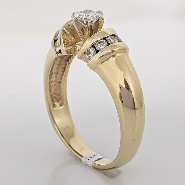 14K .42 CARAT TOTAL WEIGHT I1 H DIAMOND ROUND (11) ESTATE RING 5.1 GRAMS