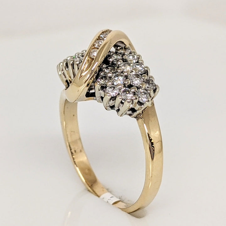 14K .57 CARAT TOTAL WEIGHT SI G-H DIAMOND ROUND (31) SWIRL CLUSTER RING 4.5 GRAMS