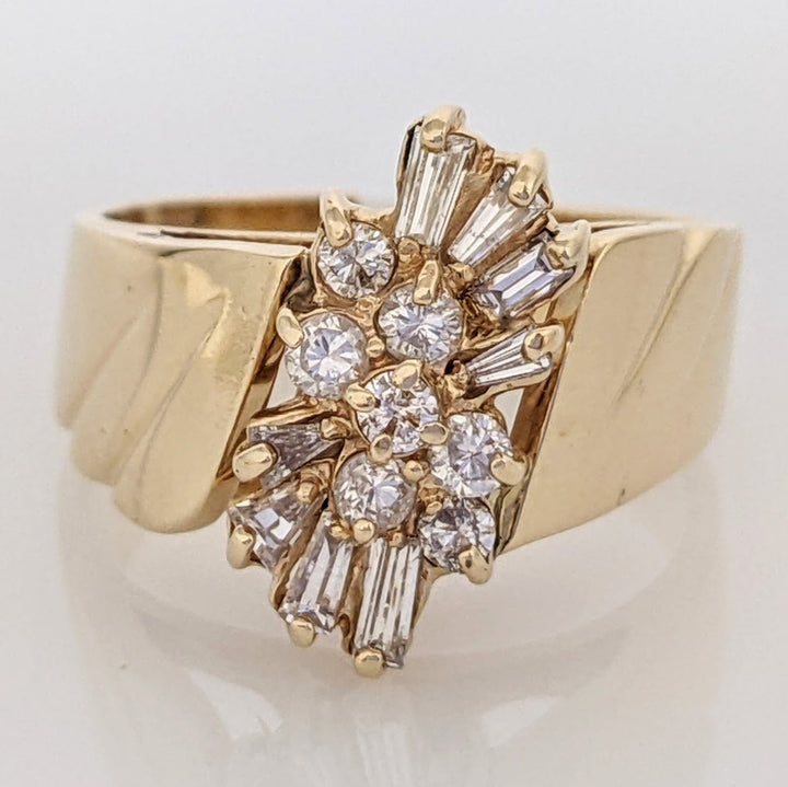 14K .50 CARAT TOTAL WEIGHT I1 G DIAMOND ROUND (7) BAGUETTE (8) CLUSTER ESTATE RING 5.8 GRAMS