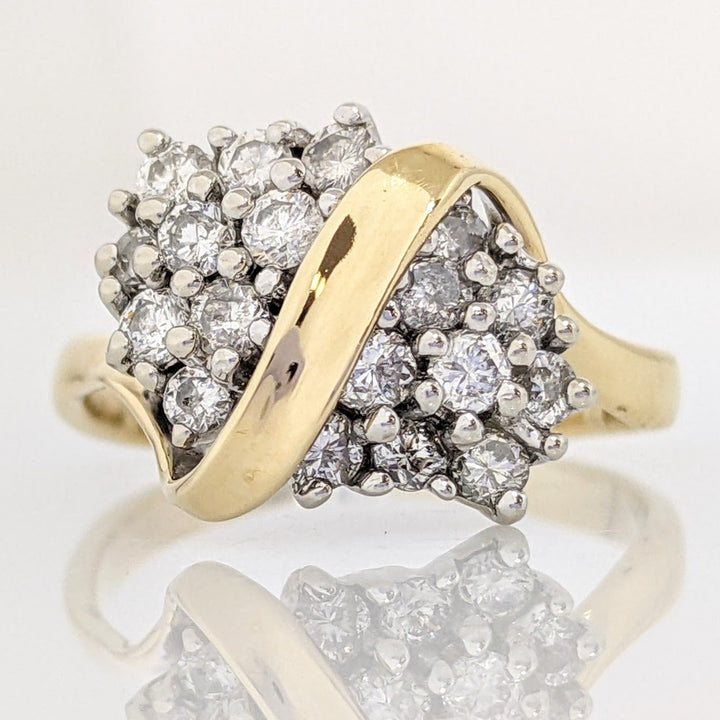 14K .54 CARAT TOTAL WEIGHT I1 G DIAMOND ROUND (18) CLUSTER ESTATE RING 2.7 GRAMS
