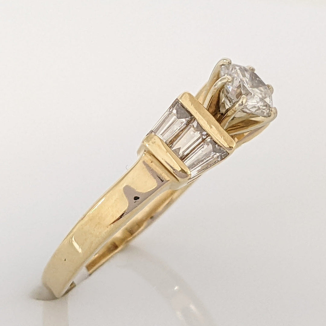 14K .71 CARAT TOTAL WEIGHT I1 J DIAMOND ROUND WITH (6) BAGUETTE CUT ESTATE RING 2.6 GRAMS
