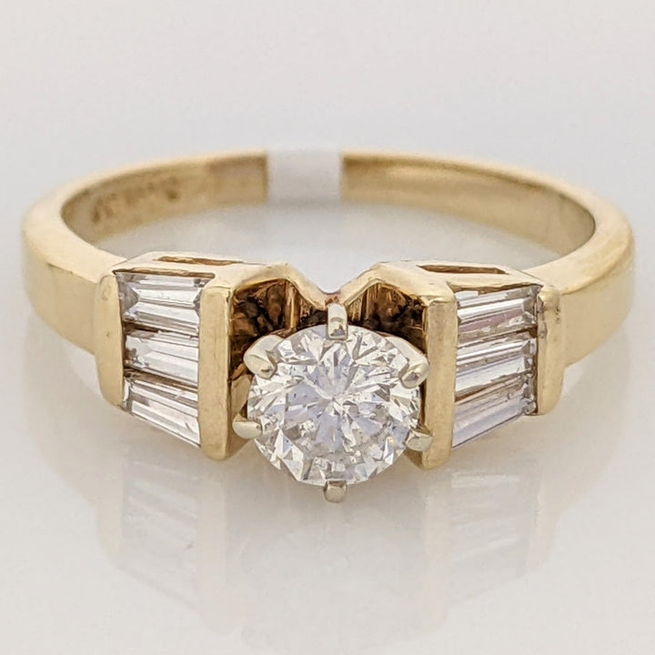 14K .71 CARAT TOTAL WEIGHT I1 J DIAMOND ROUND WITH (6) BAGUETTE CUT ESTATE RING 2.6 GRAMS