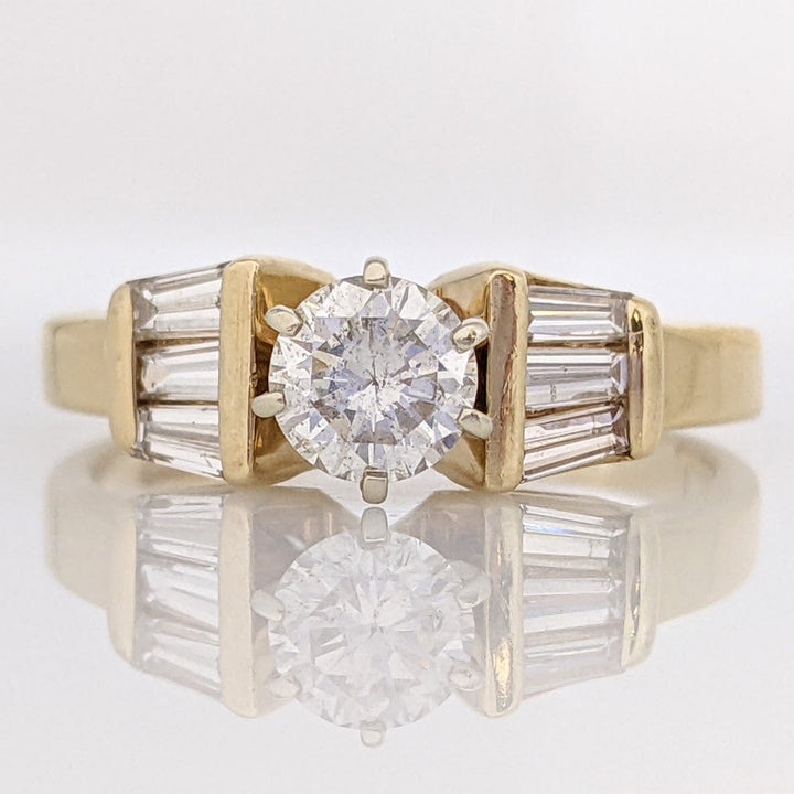 14K .71 CARAT TOTAL WEIGHT I1 J DIAMOND ROUND WITH (6) BAGUETTE CUT ESTATE RING 2.6 GRAMS