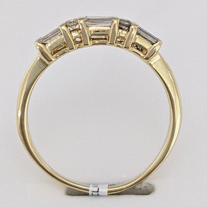 14K .84 CARAT TOTAL WEIGHT SI1 H DIAMOND ROUND (4) BAGUETTE CUT (9) ESTATE BAND 3.5 GRAMS