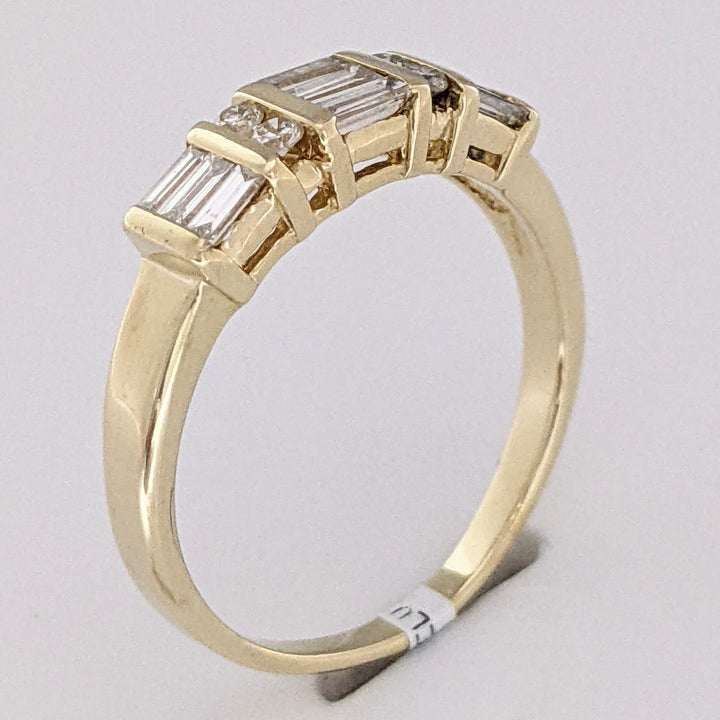14K .84 CARAT TOTAL WEIGHT SI1 H DIAMOND ROUND (4) BAGUETTE CUT (9) ESTATE BAND 3.5 GRAMS