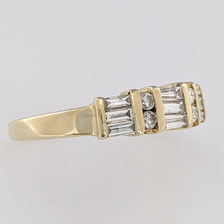 14K .84 CARAT TOTAL WEIGHT SI1 H DIAMOND ROUND (4) BAGUETTE CUT (9) ESTATE BAND 3.5 GRAMS