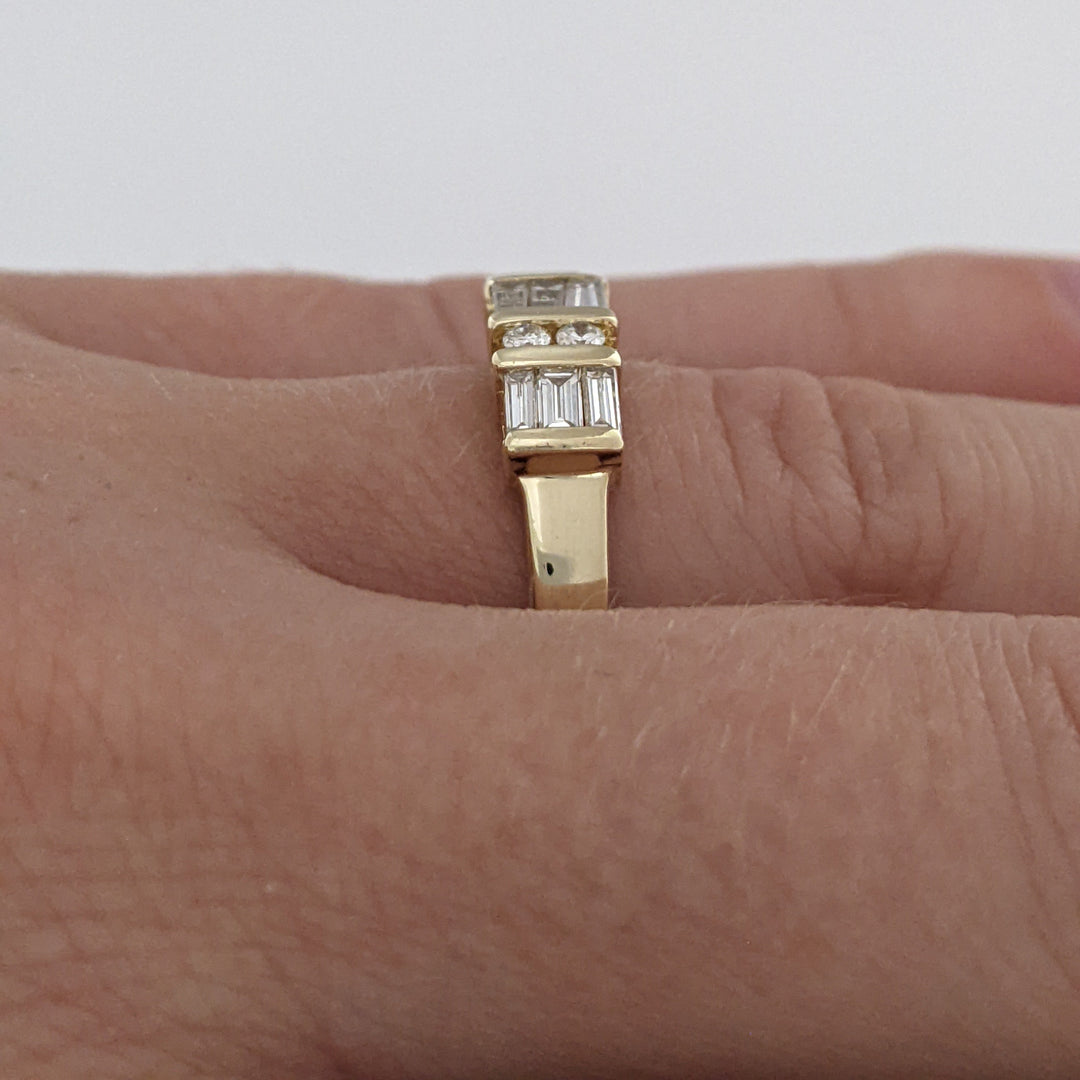 14K .84 CARAT TOTAL WEIGHT SI1 H DIAMOND ROUND (4) BAGUETTE CUT (9) ESTATE BAND 3.5 GRAMS