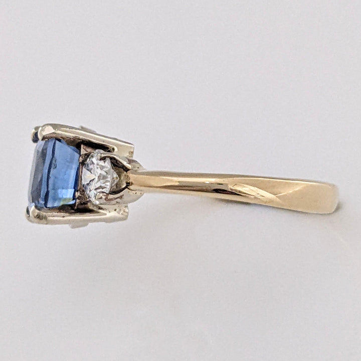 14K CEYLON SAPPHIRE "AA" CUSHION CUT 2.25 CARAT TOTAL WITH .45 DIAMOND TOTAL WEIGHT ESTATE RING 3.2 GRAMS