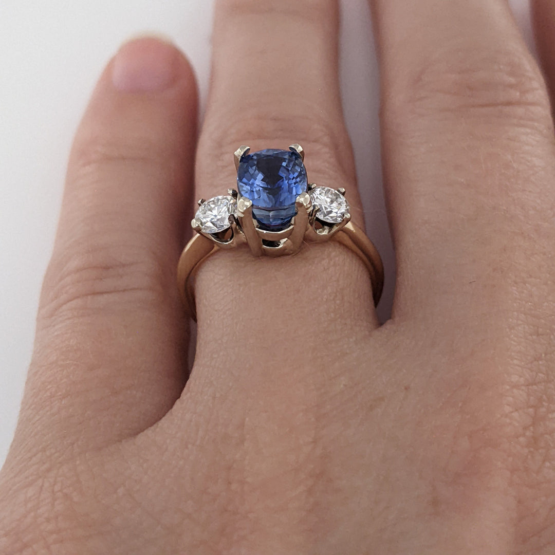 14K CEYLON SAPPHIRE "AA" CUSHION CUT 2.25 CARAT TOTAL WITH .45 DIAMOND TOTAL WEIGHT ESTATE RING 3.2 GRAMS