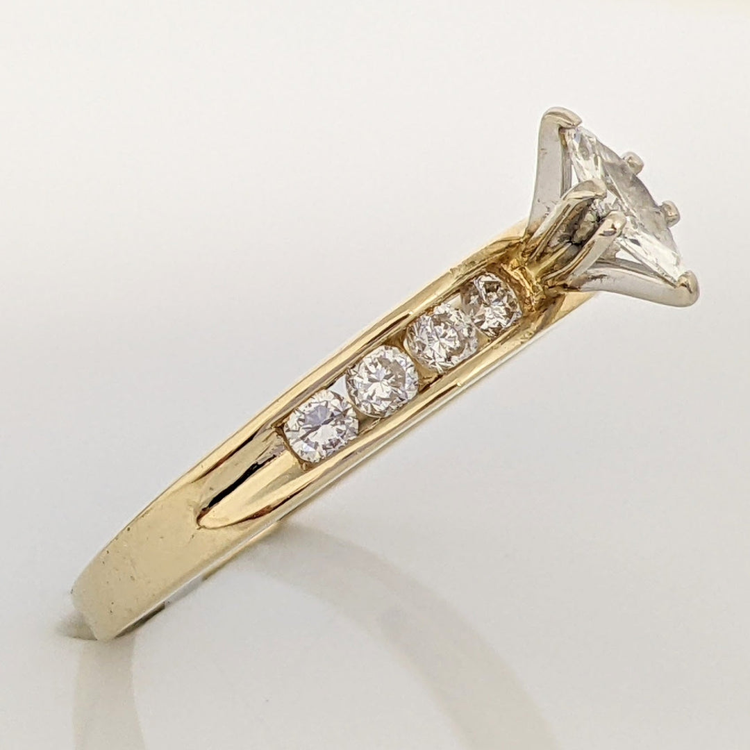 14K .65 CARAT TOTAL WEIGHT SI2 H DIAMOND MARQUISE WITH (8) ROUND ESTATE RING 2.7 GRAMS