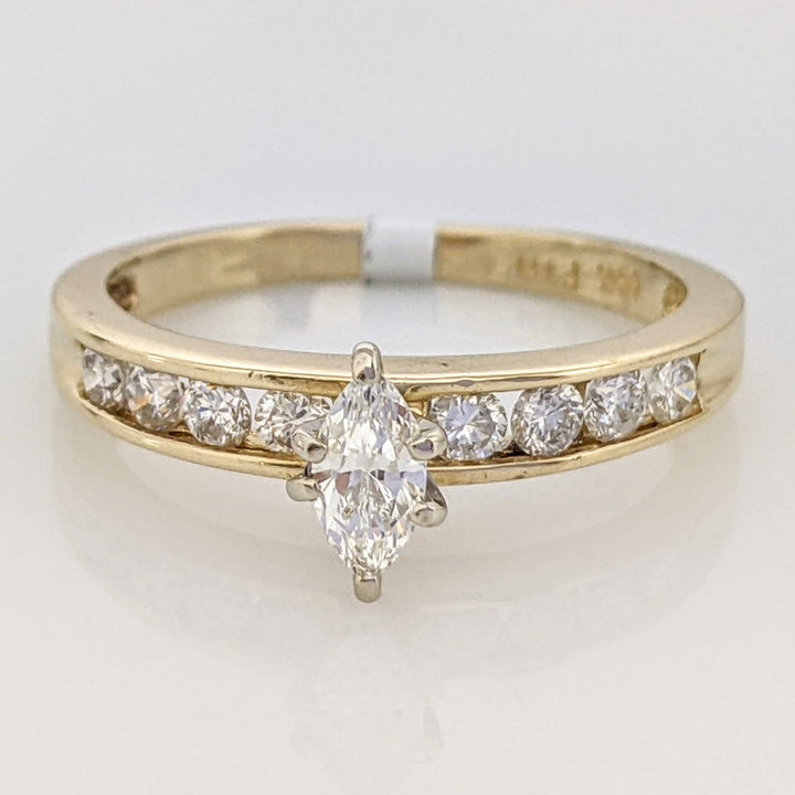 14K .65 CARAT TOTAL WEIGHT SI2 H DIAMOND MARQUISE WITH (8) ROUND ESTATE RING 2.7 GRAMS
