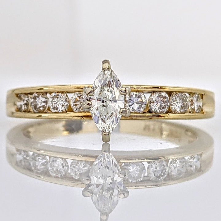 14K .65 CARAT TOTAL WEIGHT SI2 H DIAMOND MARQUISE WITH (8) ROUND ESTATE RING 2.7 GRAMS