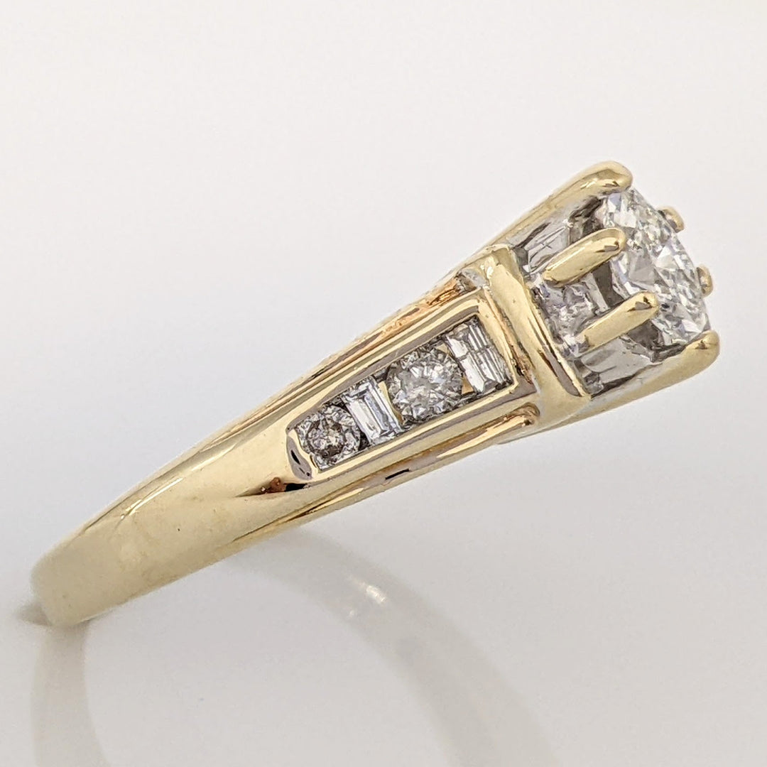 14K .57 CARAT TOTAL WEIGHT SI2 F DIAMOND MARQUISE CUT WITH (4) ROUND AND (4) BAGUETTE CUT ESTATE RING 3.9 GRAMS