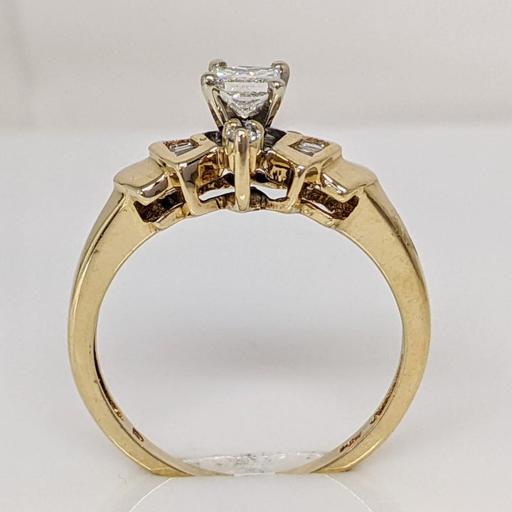 14K .49 CARAT TOTAL WEIGHT I1 H DIAMOND PRINCESS CUT WITH (12) BAGUETTE ESTATE RING 2.7 GRAMS