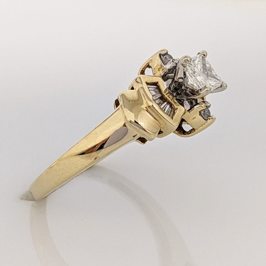 14K .49 CARAT TOTAL WEIGHT I1 H DIAMOND PRINCESS CUT WITH (12) BAGUETTE ESTATE RING 2.7 GRAMS