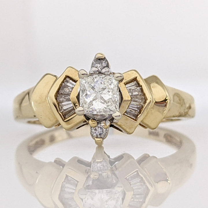 14K .49 CARAT TOTAL WEIGHT I1 H DIAMOND PRINCESS CUT WITH (12) BAGUETTE ESTATE RING 2.7 GRAMS