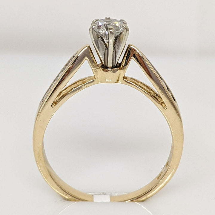 14K .73 CARAT TOTAL WEIGHT I1 G DIAMOND ROUND (9) ESTATE RING 3.2 GRAMS