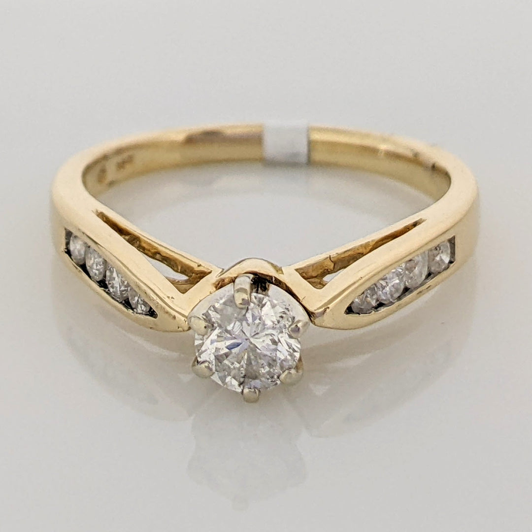 14K .73 CARAT TOTAL WEIGHT I1 G DIAMOND ROUND (9) ESTATE RING 3.2 GRAMS